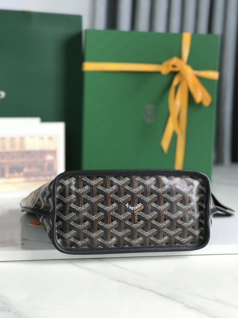 Goyard Shopping Bags